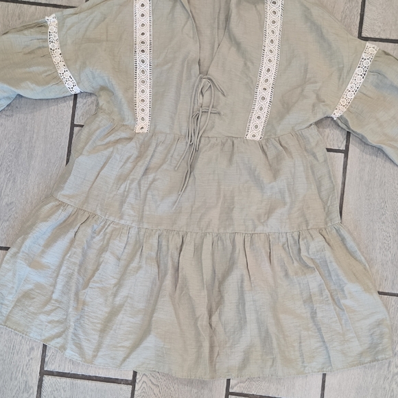 Zara Women’s XS Boho Peasant Tiered Mini Dress with Lace Trim – Sage Green Z71 - Picture 5 of 9